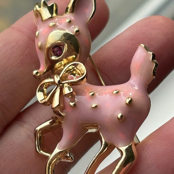 5/$25 Hard enamel pink deer brooch 🦌 - Picture 4 of 8